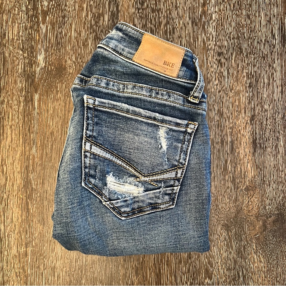 Buckle BKE Stella Distressed Medium Wash Bootcut Denim Jeans Size 24 x 29.5